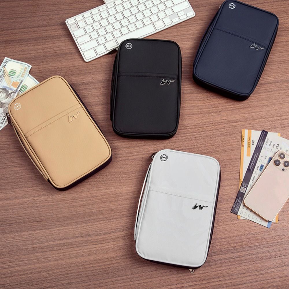 Draagbare Polyester Kaarthoude - Passport Wallet Rfid recensie en prijs